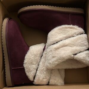 Koolaburra by Ugg Dezi Short Size 8